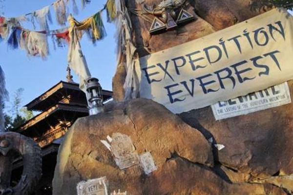 WDW AK Expedition Everest exterior closeup 