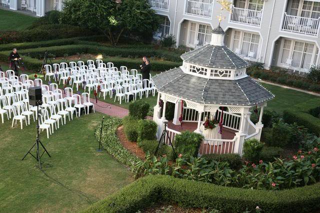 Yacht_Club_Resort_Wedding_Gazebo