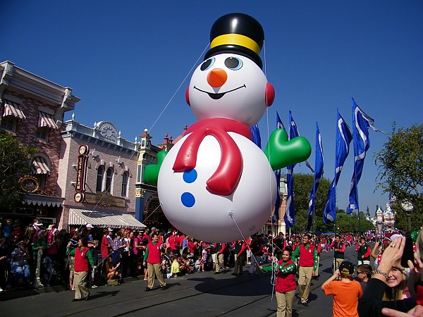News!…Disney’s Christmas Day Parade 2016