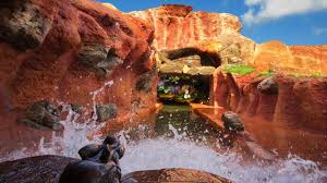 Splash Mountain Refurbishment and Repainting at the Magic Kingdom