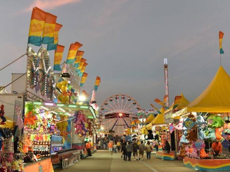 Thrilling Rides & Carnival Food at the 2018 Florida State Fair