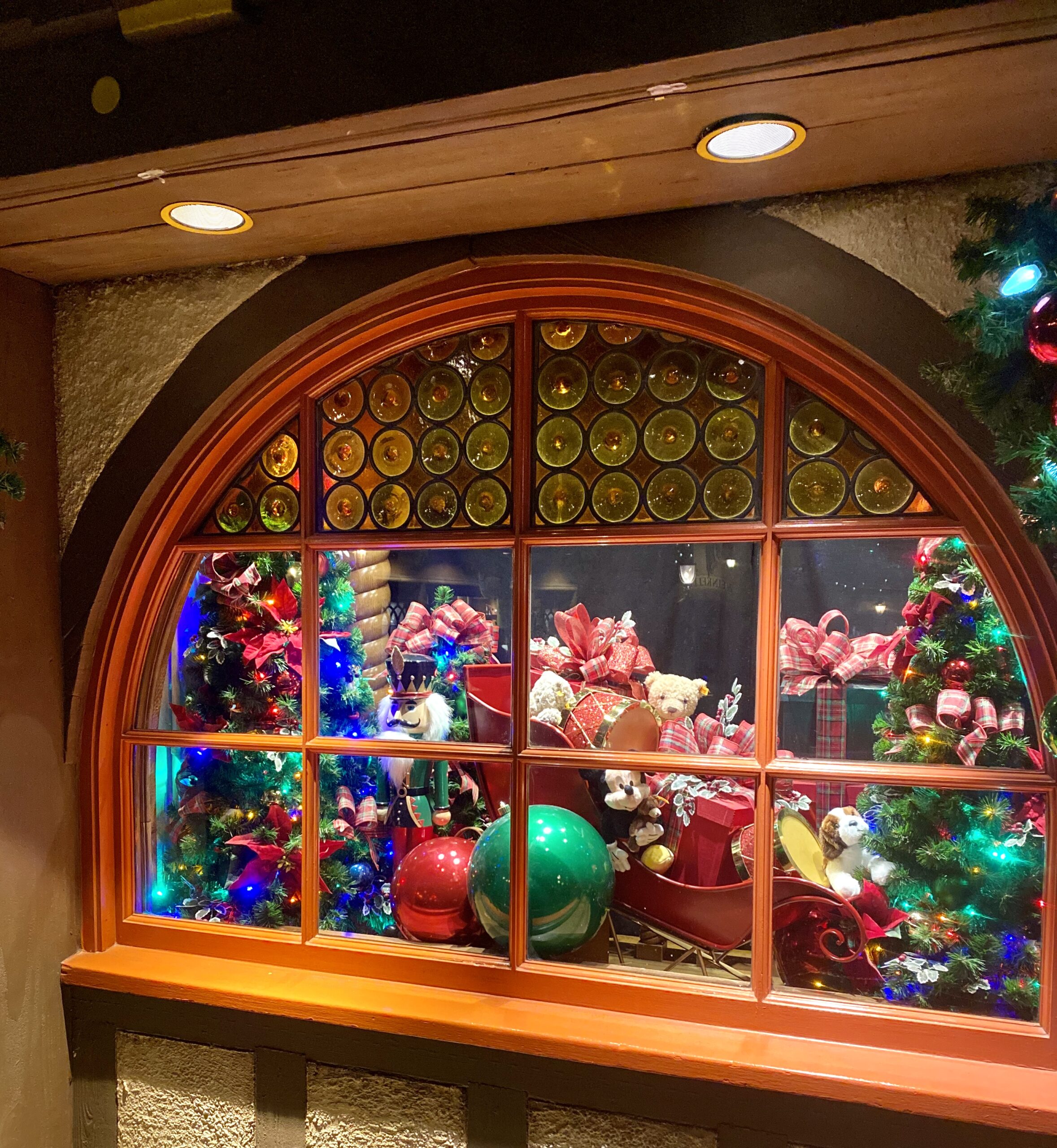 Epcot’s Festival of the Holidays tore windows