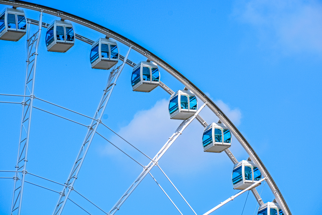 The iconic Ferris Wheel in Orlando is one of the best Activities In Orlando For Couples
