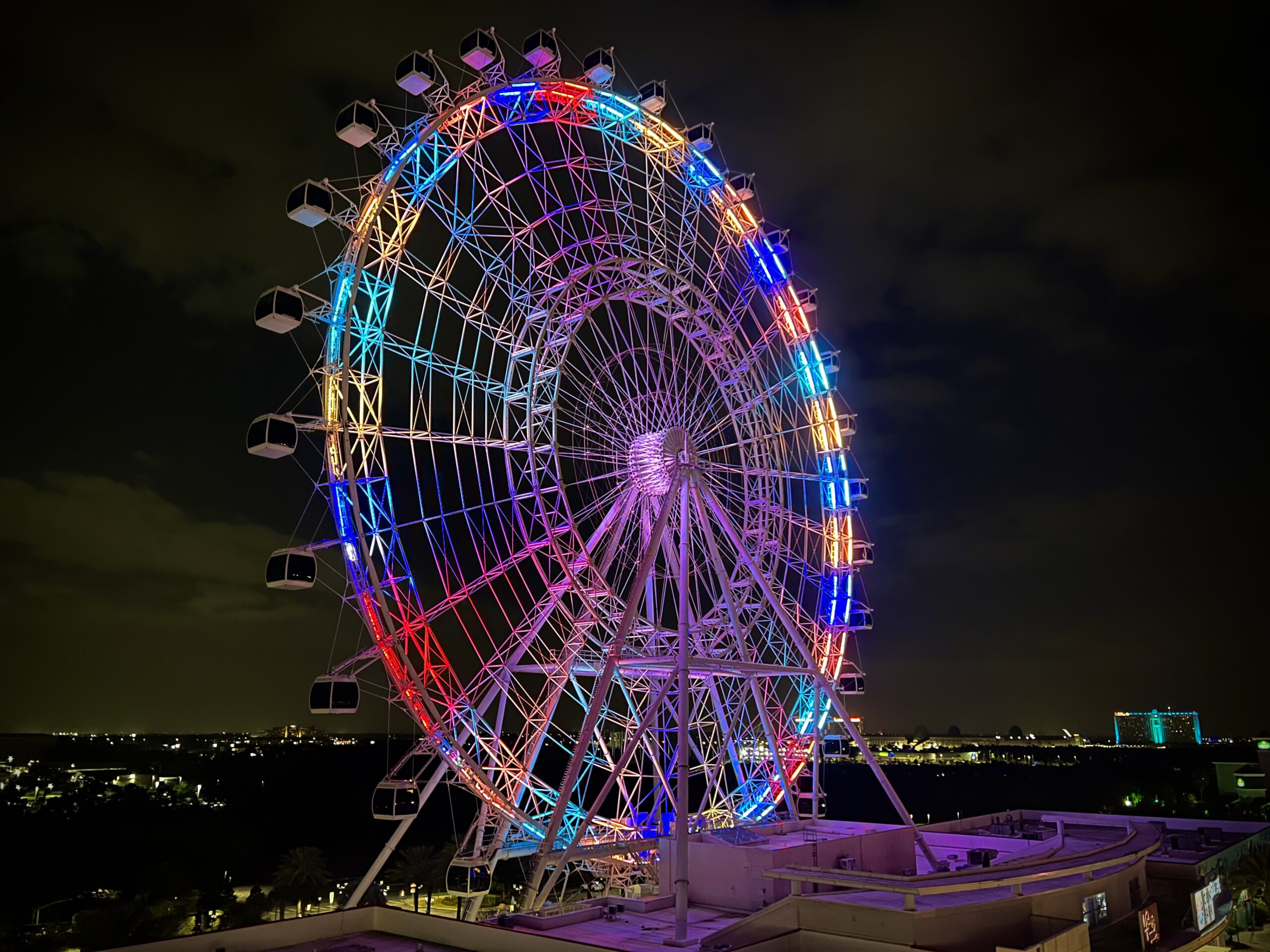 ICON Park Orlando The Wheel illuminated 