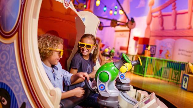 WDW Hollywood Studios Toy Story Land Midway Mania Ride w 3D glasses