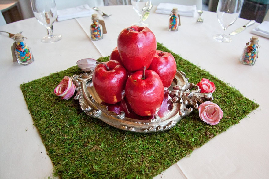 disney-wedding-table-centerpieces-6