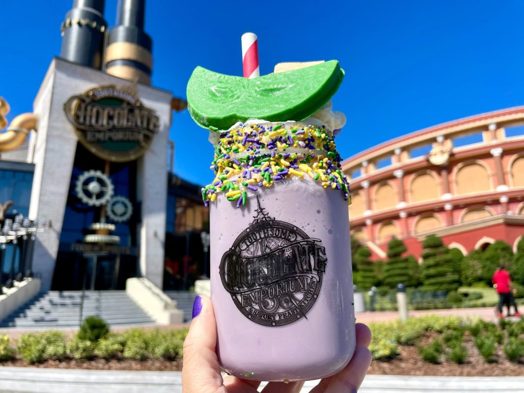10 Things you MUST do at Universal Orlando! Learn about rides and attractions you can't miss! What's new and coming soon at the Wizarding World of Harry Potter, Toothesome Chocolate Emporium and more with family vacation and travel tips. LivingLocurto.com